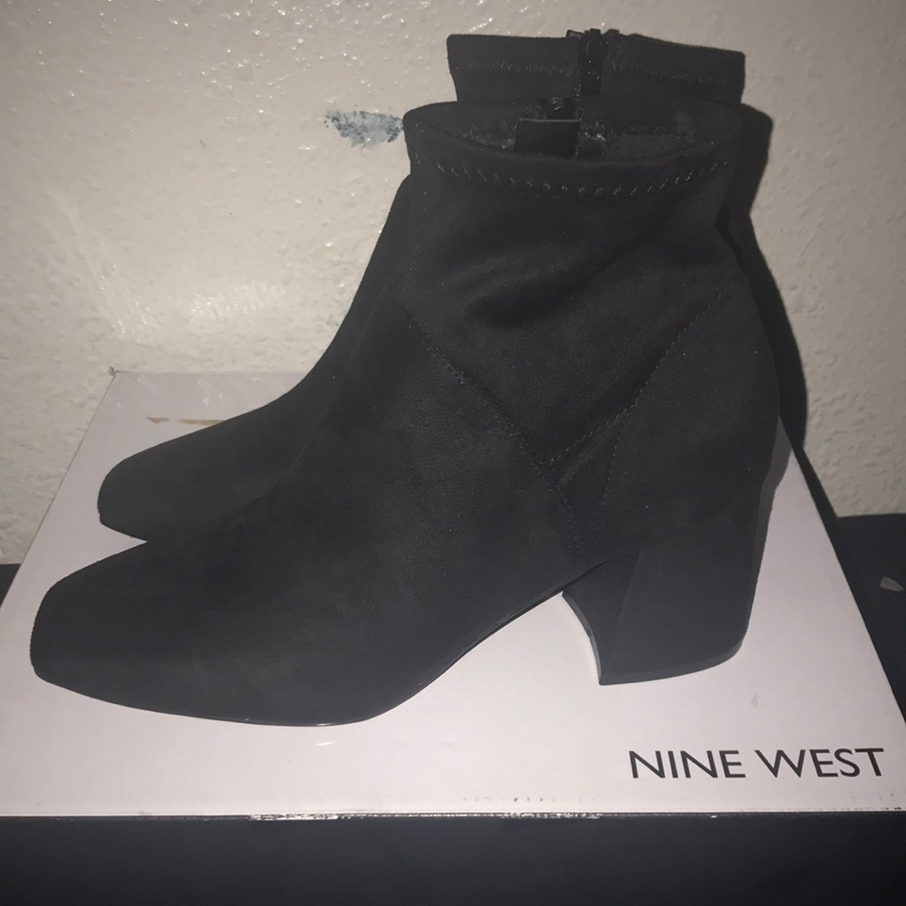 Nine West volley black booties